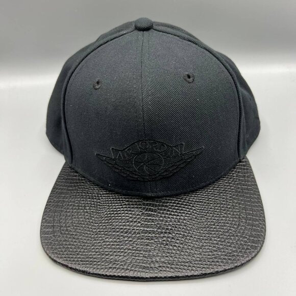 black jumpman cap